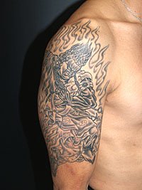 炎を纏った勇ましい不動明王の刺青デザイン119_6