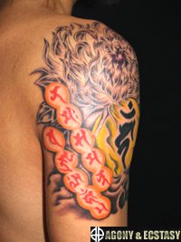 菊と月に梵字のタトゥー120_2