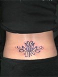 ウォーターリリー、睡蓮の花に模様のタトゥーデザイン