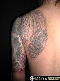 煙の背景の龍の刺青25_6