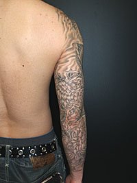 薄ボカシで彫った雲の背景に龍の刺青354_7