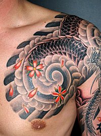 桜吹雪に龍と雷の刺青433_2