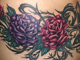 青紫色と赤色の薔薇に十字架のタトゥー694_12
