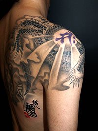 龍の刺青 /  光差雲龍831_3