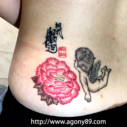 天使と牡丹のお花のタトゥー画像